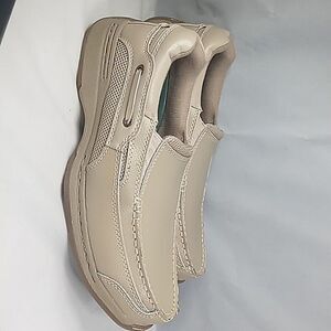 Men’s Dr Scholl’s Slip On shoes Size 9.5 3E. Tan Color New